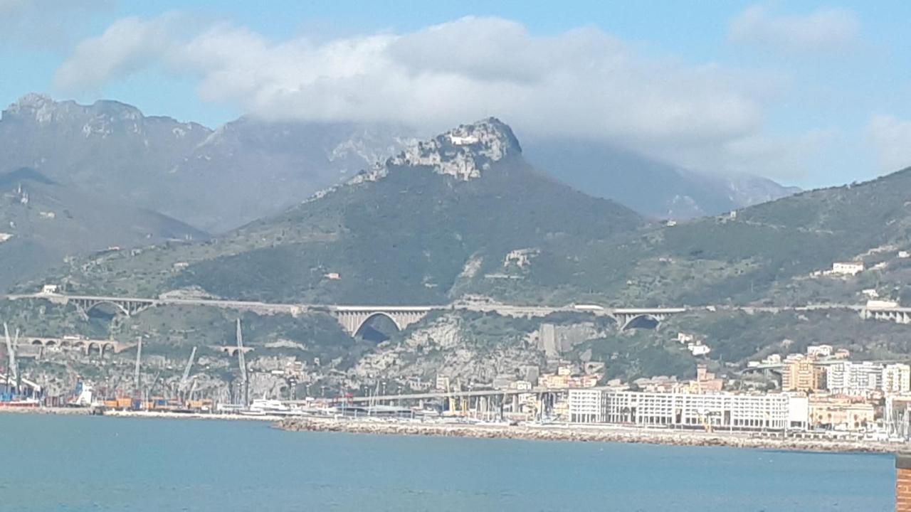 Salerno Centraal Exterior foto